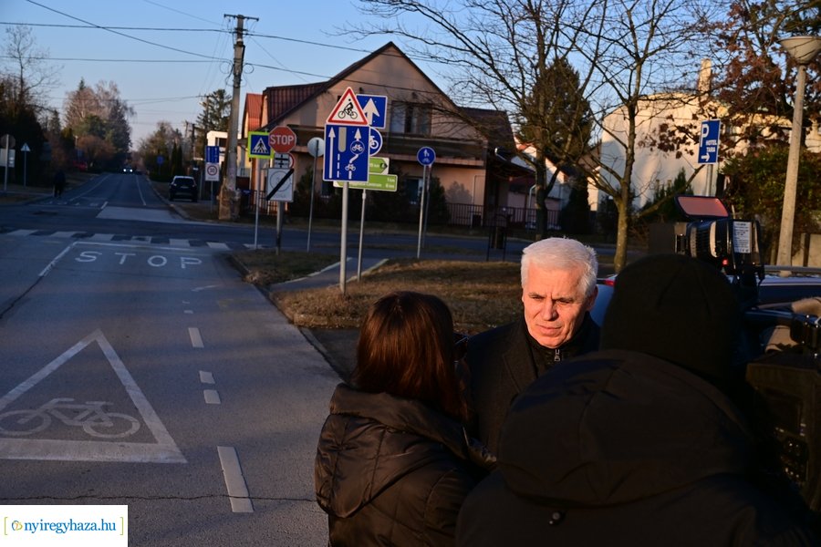 Fürdő utca fejlesztése - sajtótájékoztató