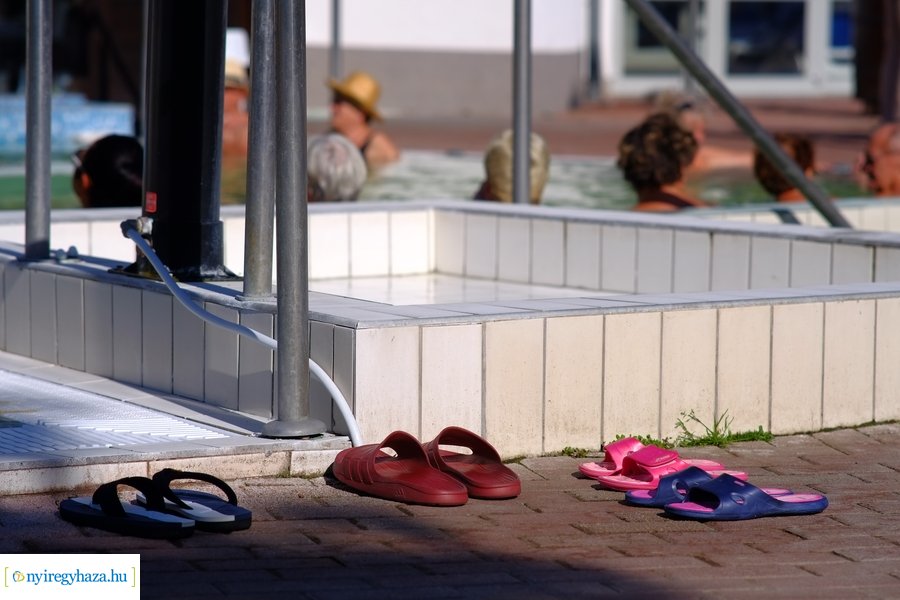 Fürdőkupon átadó az Aquarius Élményfürdőben