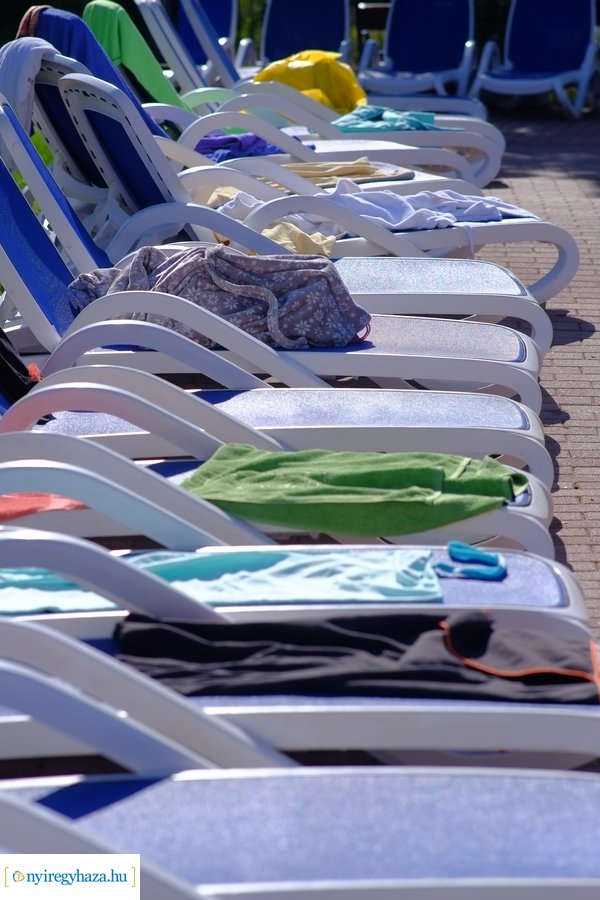 Fürdőkupon átadó az Aquarius Élményfürdőben