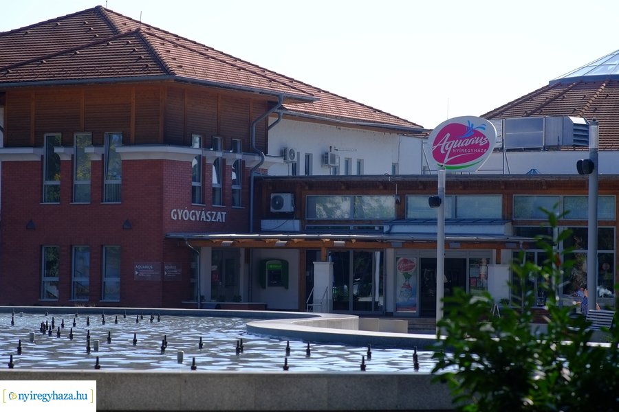Fürdőkupon átadó az Aquarius Élményfürdőben