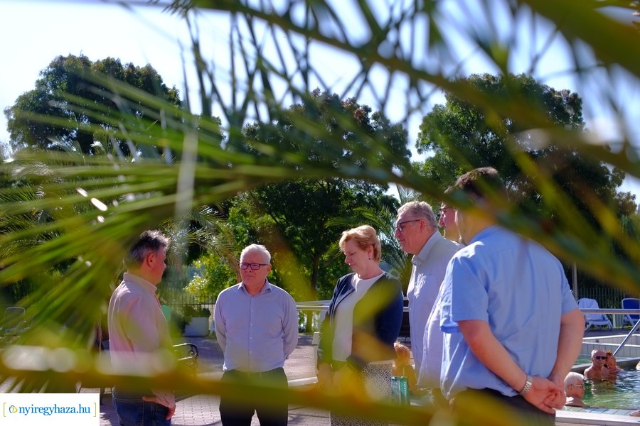 Fürdőkupon átadó az Aquarius Élményfürdőben