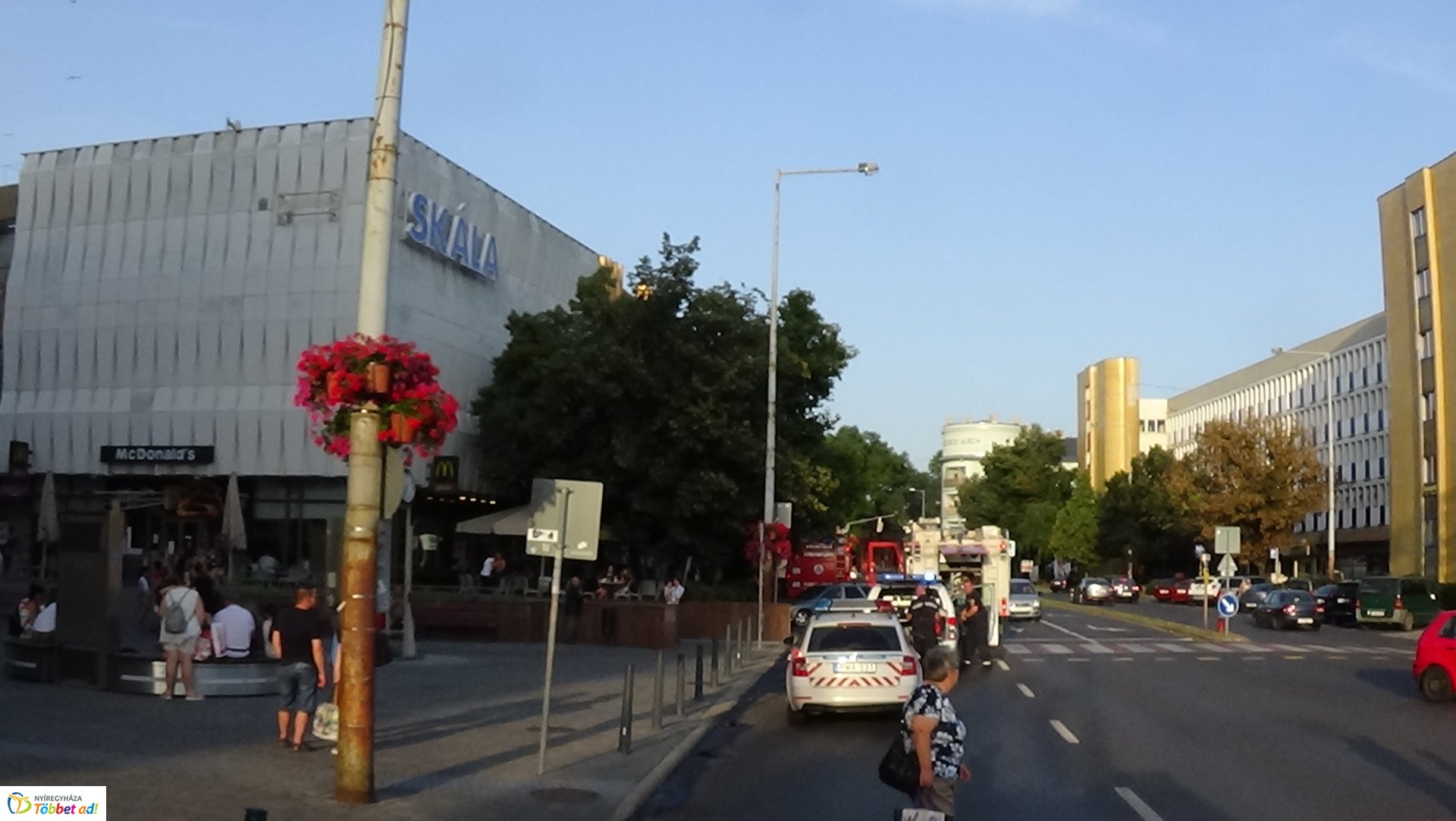 Füstszivárgás egy belvárosi bevásárlóközpontban