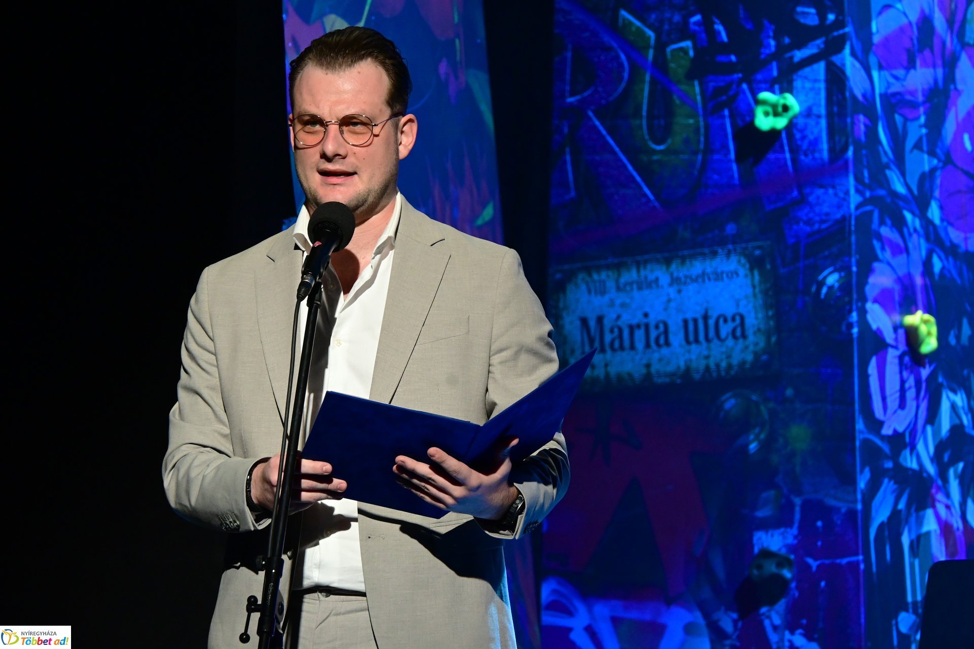 Gálaműsor a Móricz Zsigmond Színházban - 45  éve alakult meg az állandó társulat
