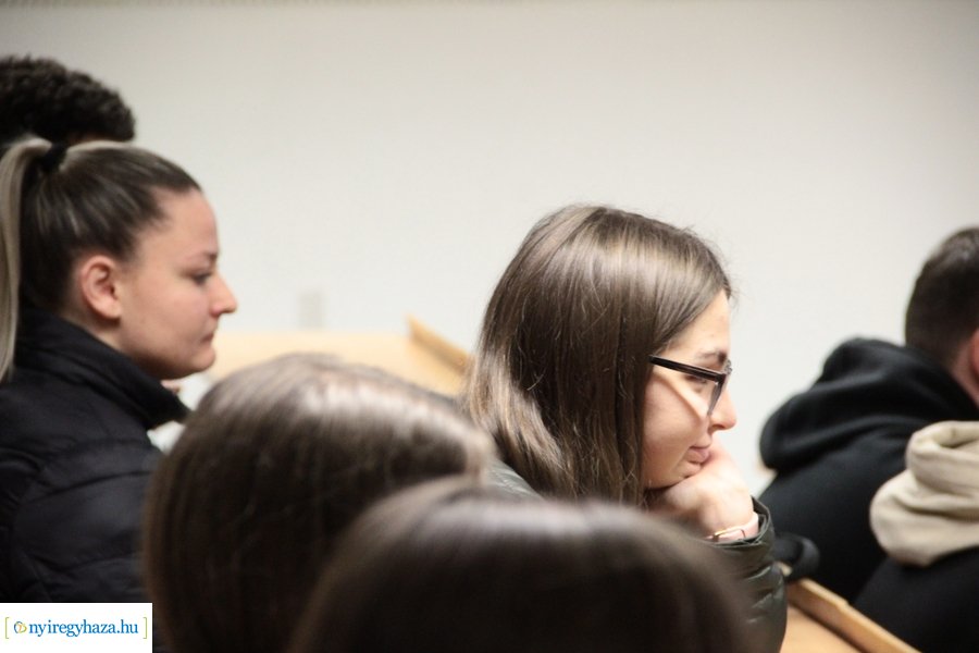 Gazdasági előadás az egyetemen 20230417