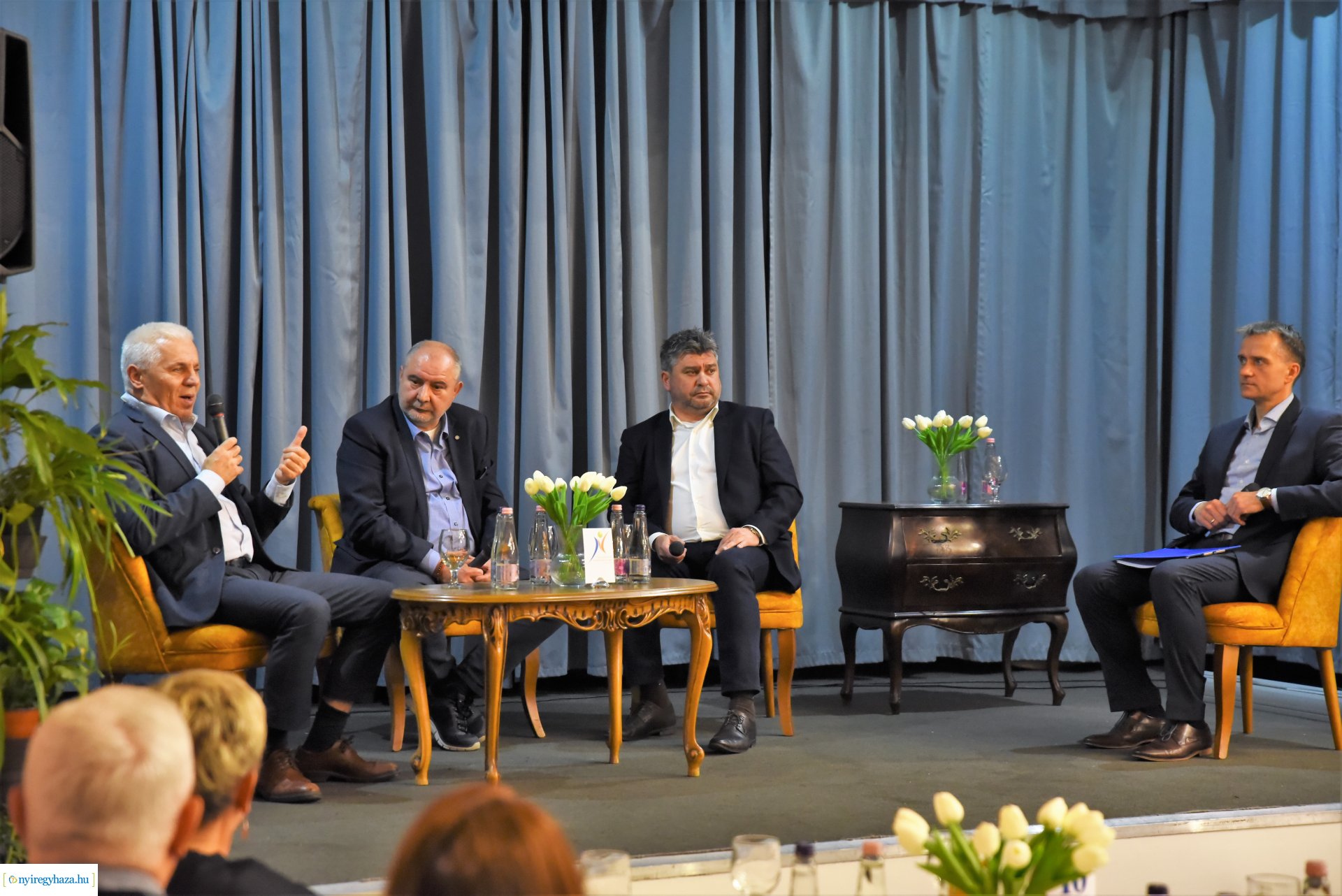 Gazdasági fórumot tartott a Vállalkozók Nyíregyházáért Egyesület