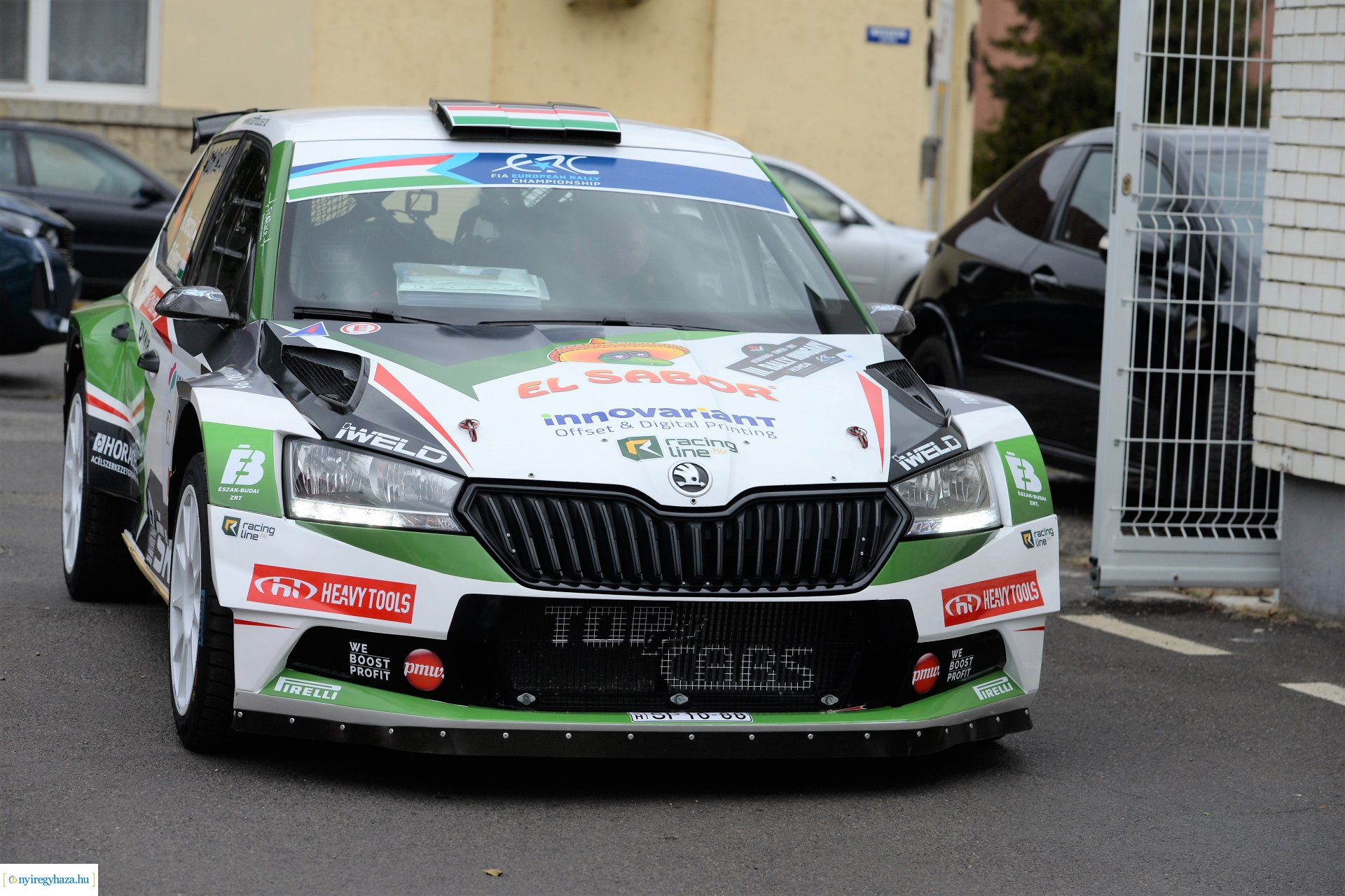 Gépátvételre érkeznek a Rally Európa-bajnokság  autói