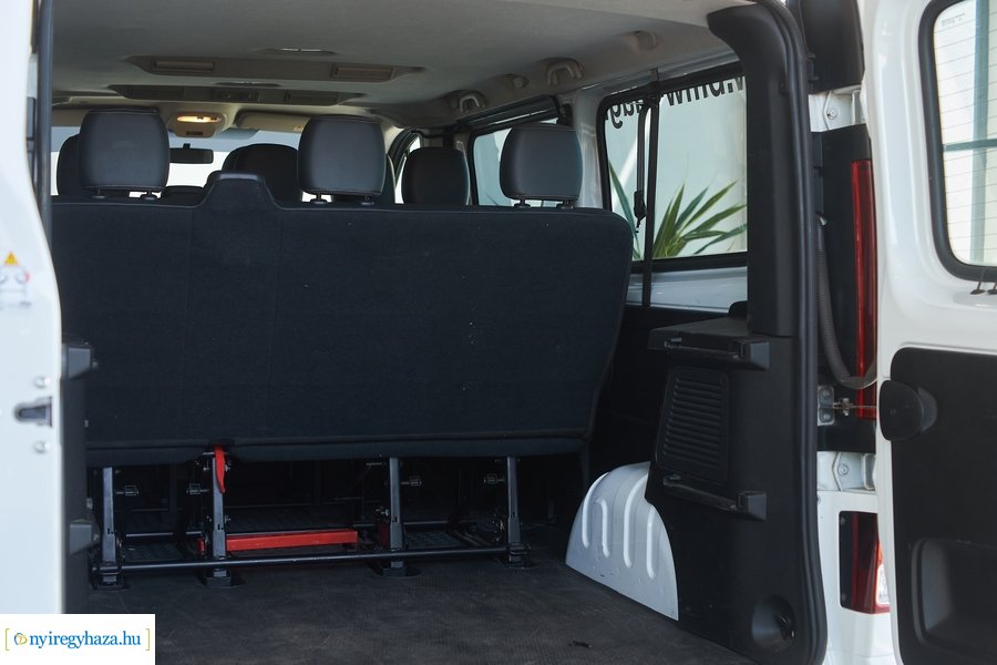 Gépjármű felajánlás a Magisztól