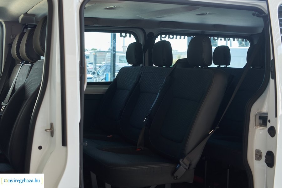 Gépjármű felajánlás a Magisztól