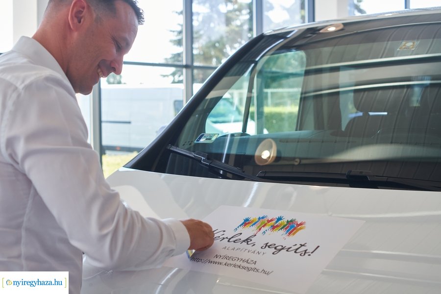 Gépjármű felajánlás a Magisztól