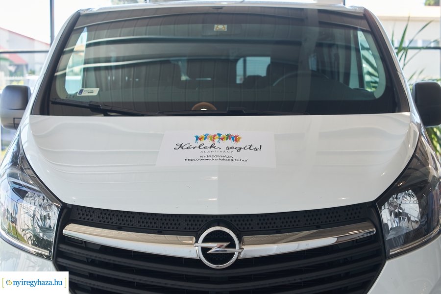 Gépjármű felajánlás a Magisztól