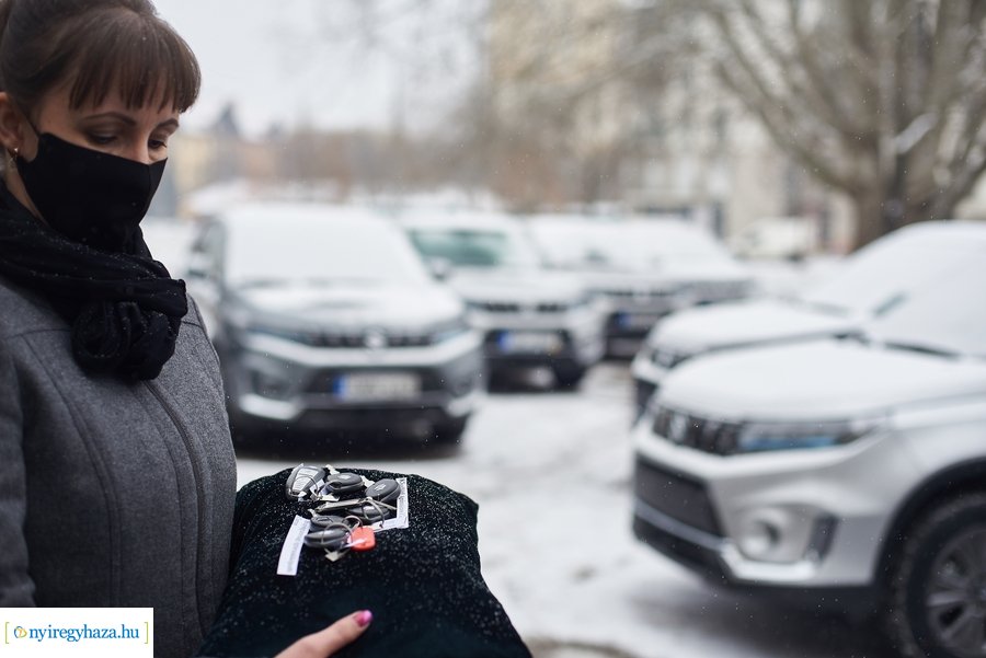 Gépjárművek átadása a Westsik iskolában
