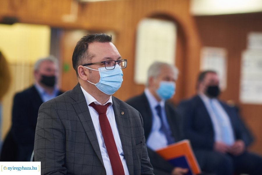 Gépjárművek átadása a Westsik iskolában