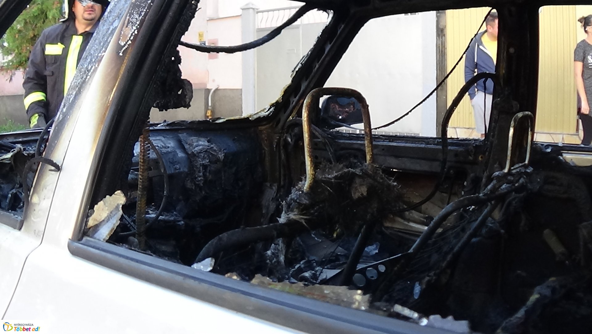 Gépkocsitűz Nyíregyházán