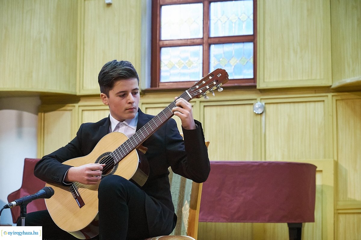 Gitár verseny a Vikár iskolában