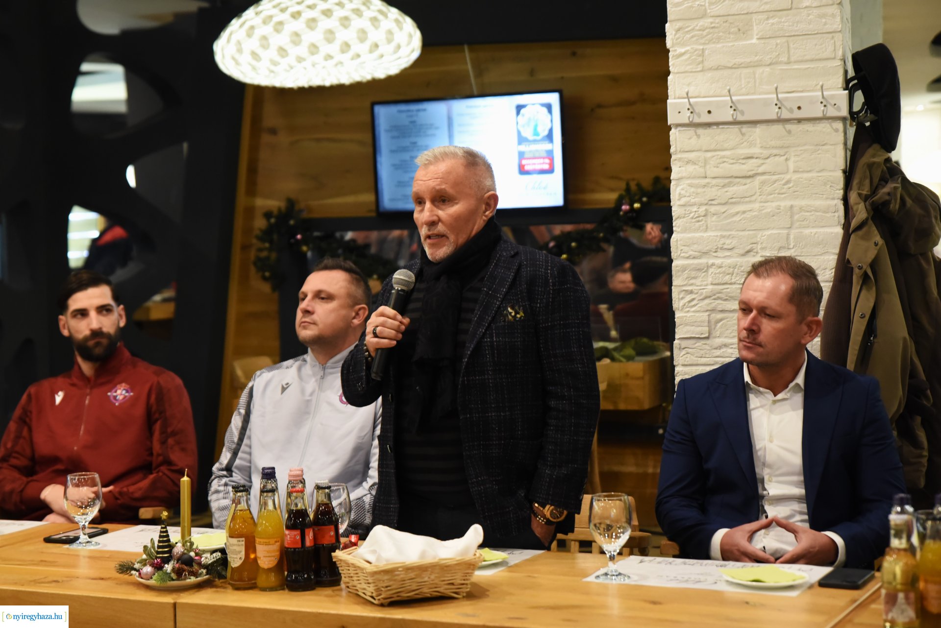 Gólösszefoglaló, kötetlen beszélgetés a Szpari szurkolókkal