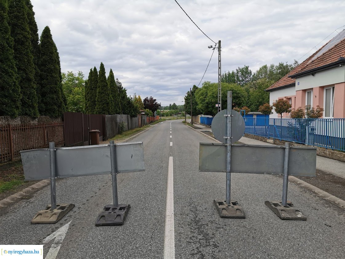 Gőzerővel haladnak a munkálatok a Család utcán