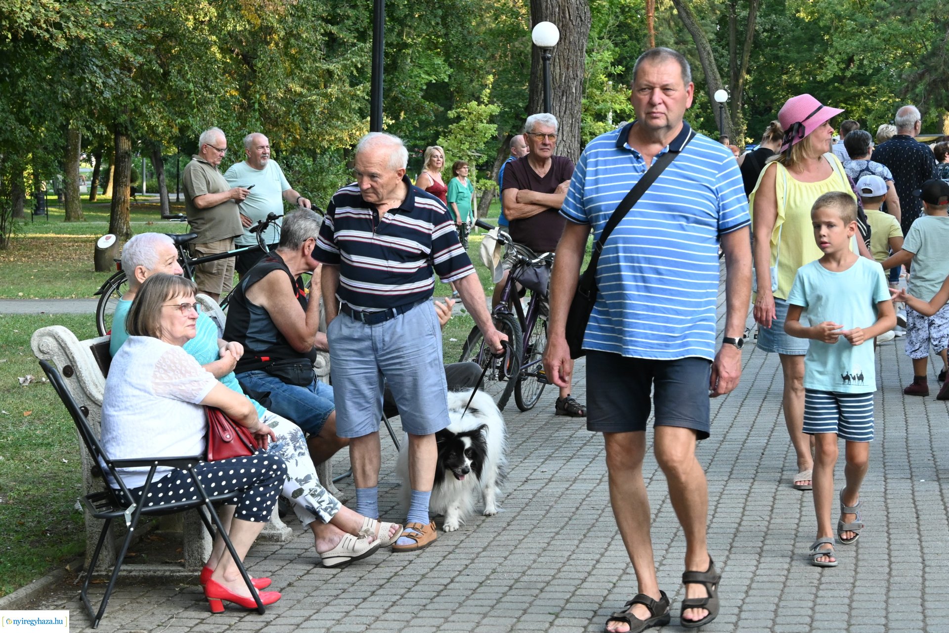 Granville Pillar és kísérő zenekara a Zene Sóstón programsorozat színpadán