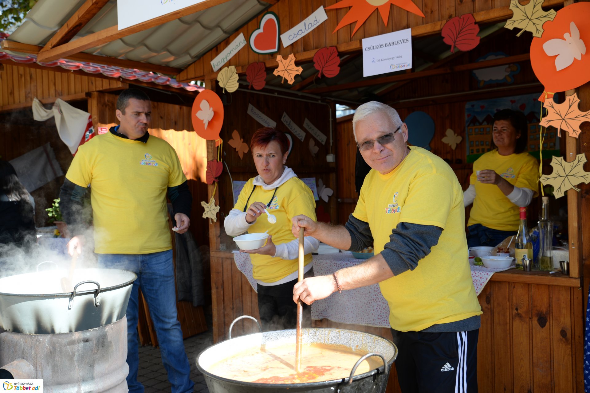 Grillbajnokság a Kossuth téren