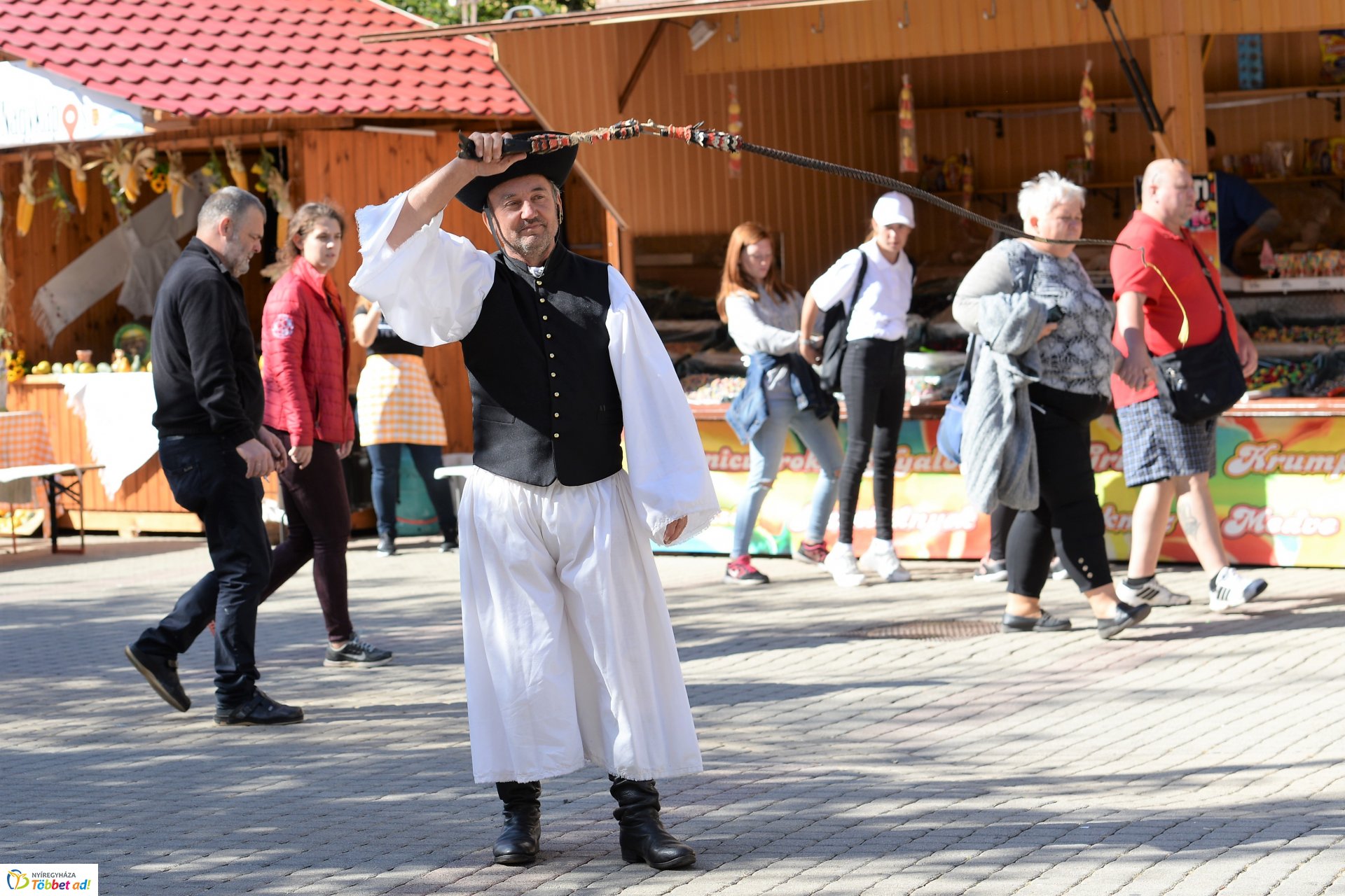 Grillbajnokság a Kossuth téren