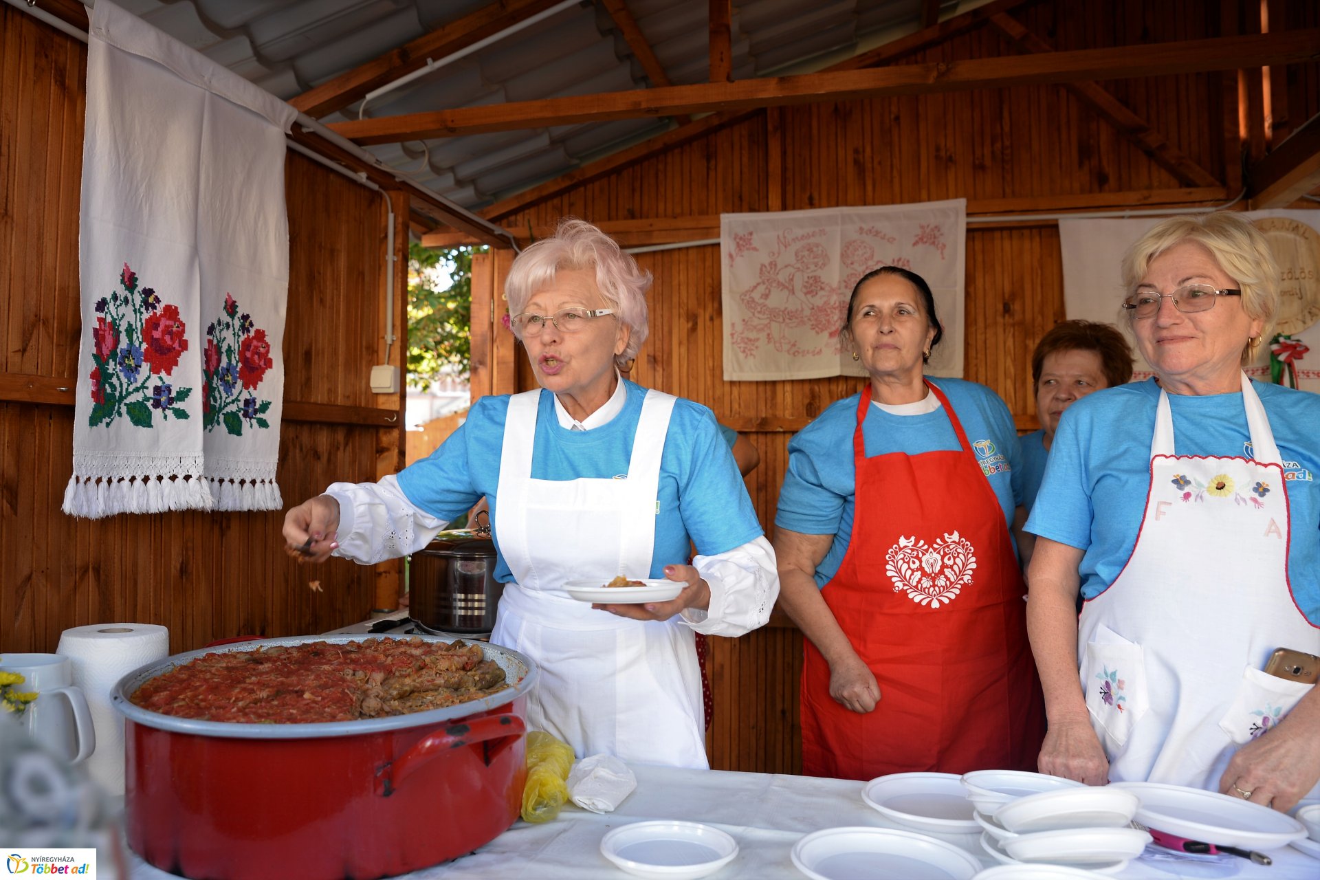 Grillbajnokság a Kossuth téren