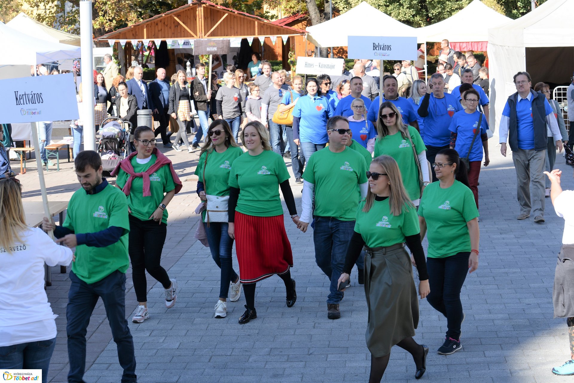 Grillbajnokság a Kossuth téren