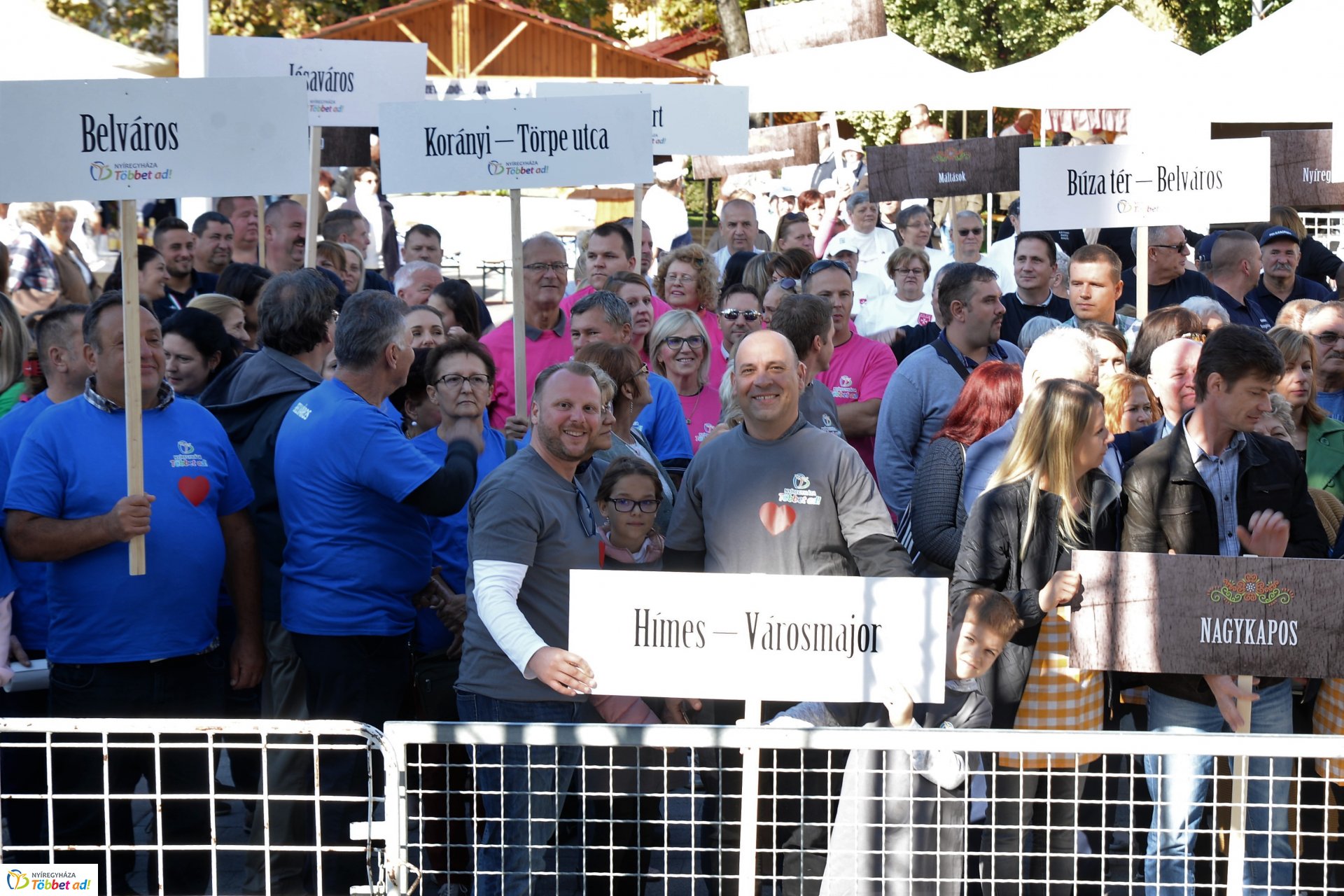 Grillbajnokság a Kossuth téren