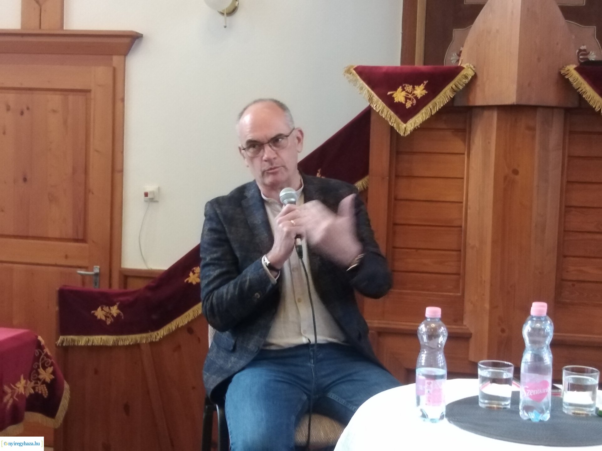 Gundel Takács Gábor volt a Református esték programsorozat vendége