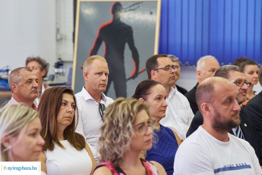 Gyártásszimulációs eszköz átadás a Szakképzési Centrumban