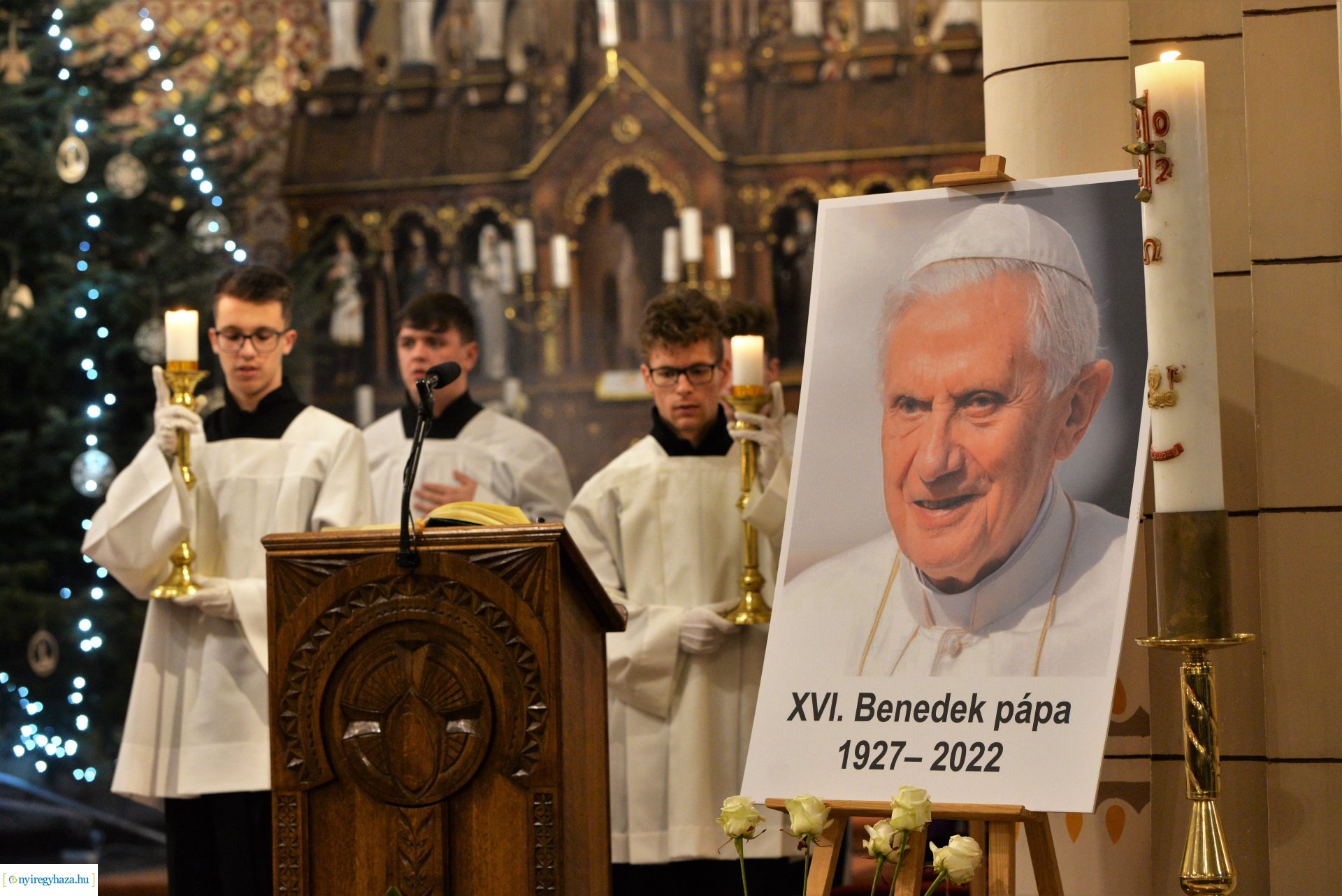 Gyászmise XVI. Benedek pápáért
