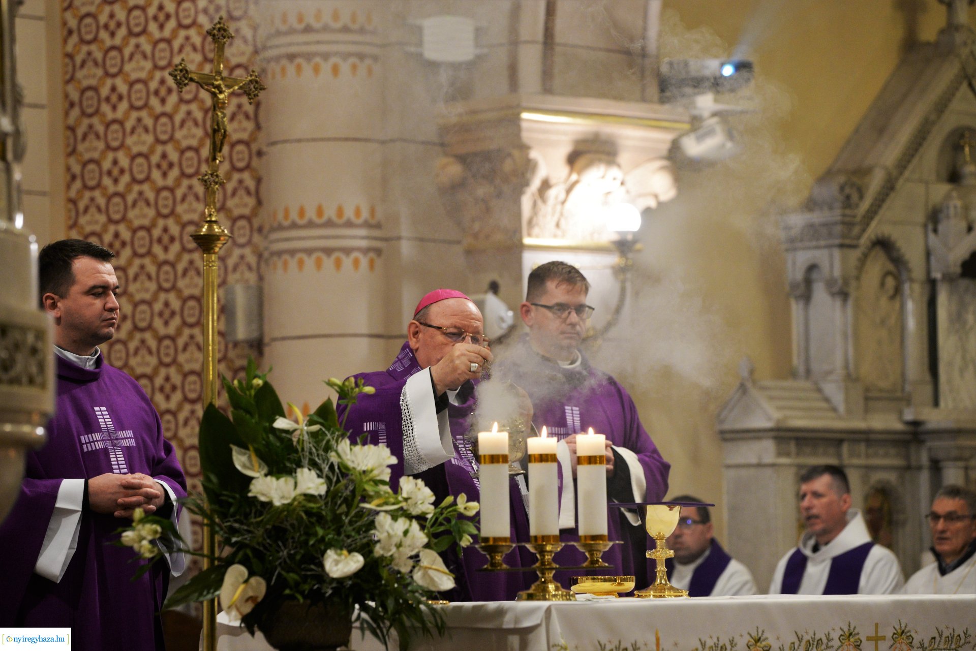 Gyászmise XVI. Benedek pápáért