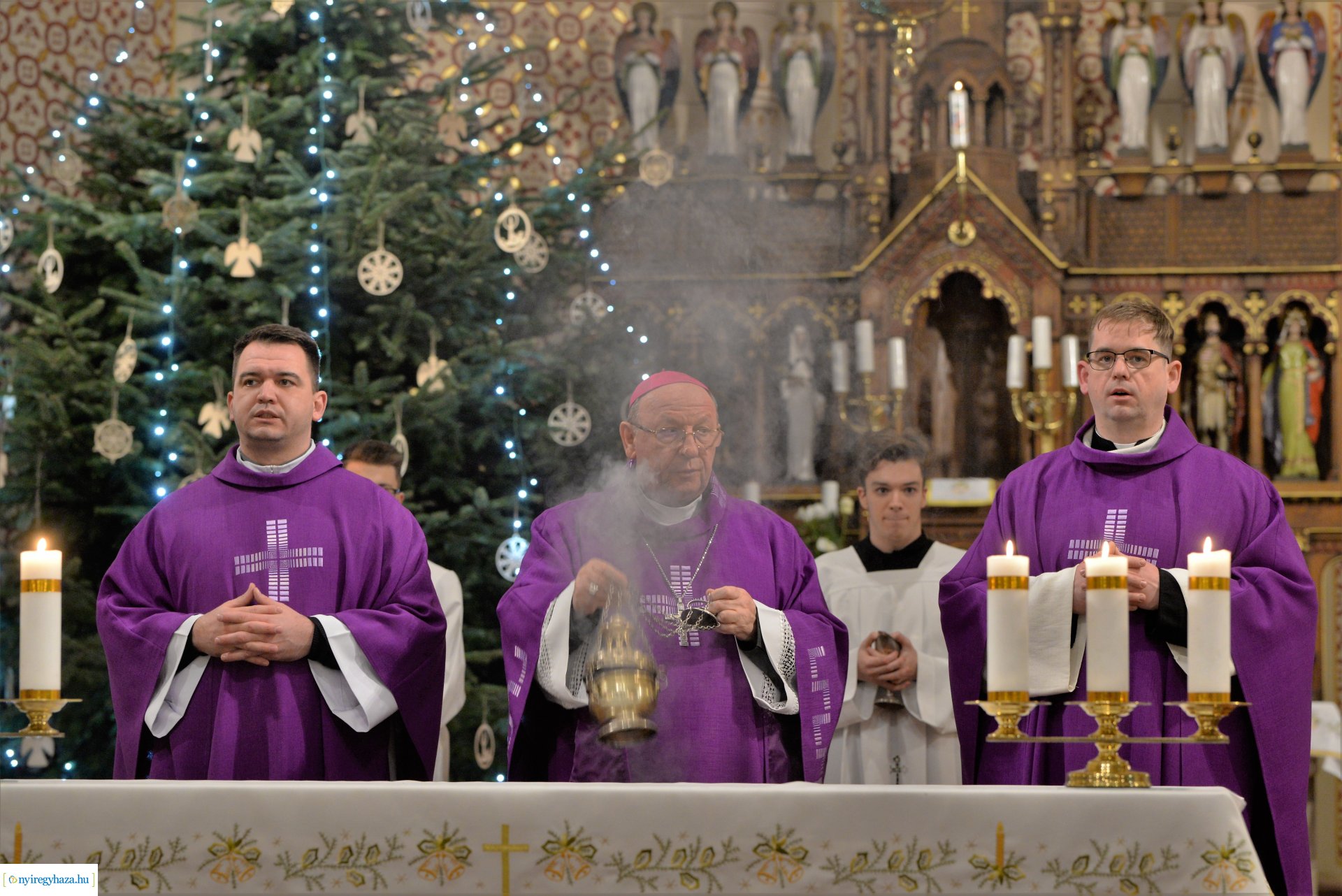 Gyászmise XVI. Benedek pápáért