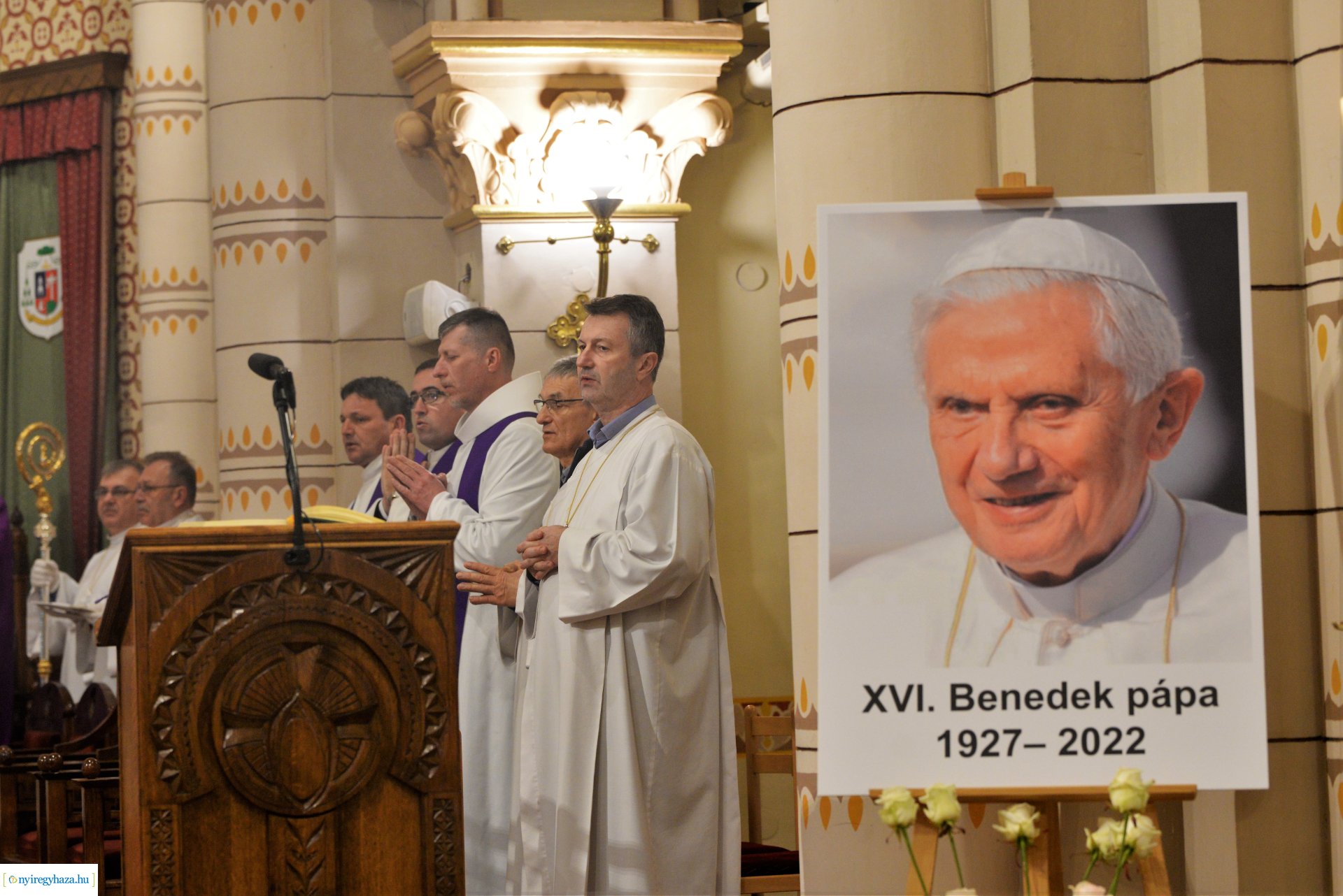 Gyászmise XVI. Benedek pápáért