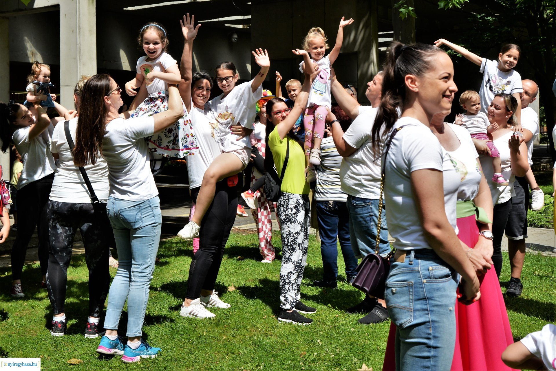 Gyereket a magasba - 2023