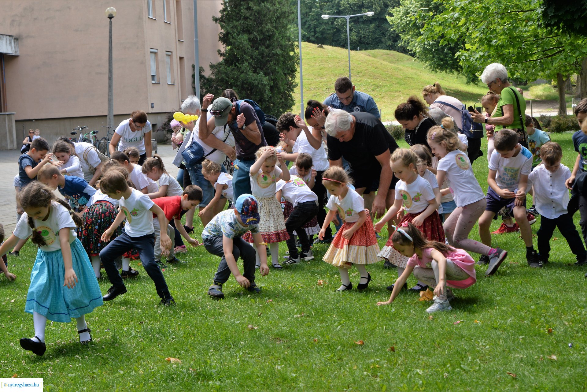 Gyereket a magasba - 2023