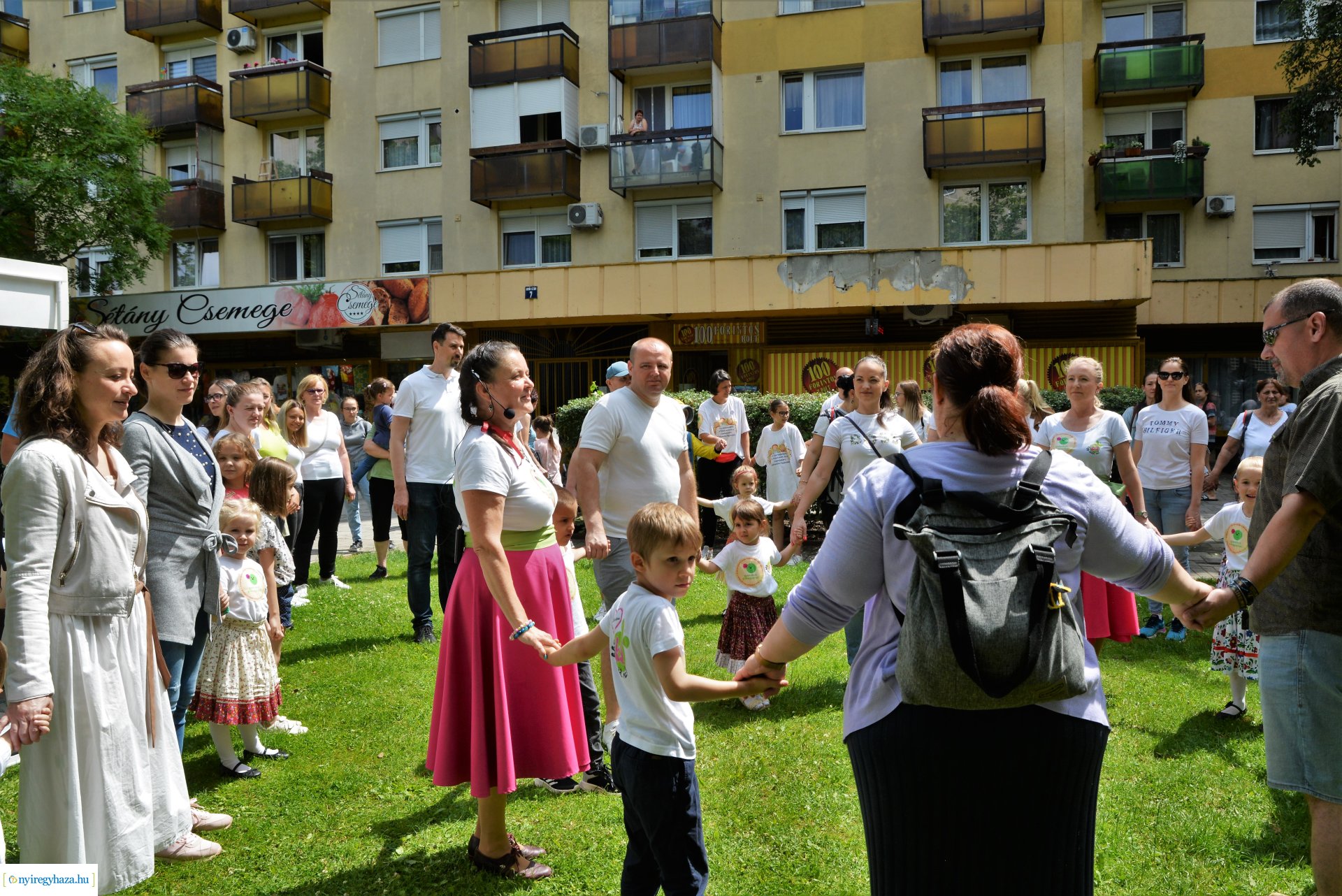 Gyereket a magasba - 2023