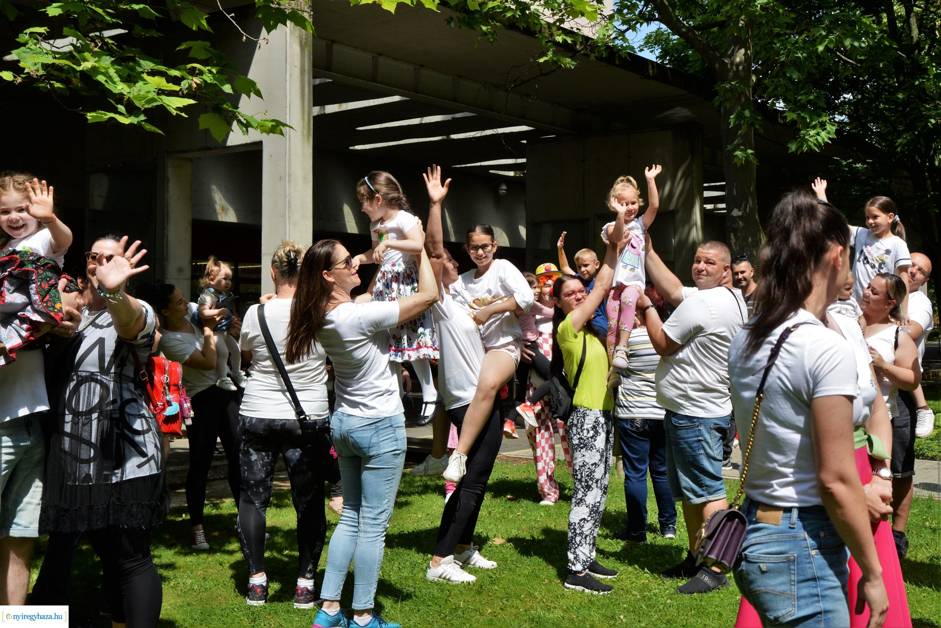 Gyereket a magasba - 2023