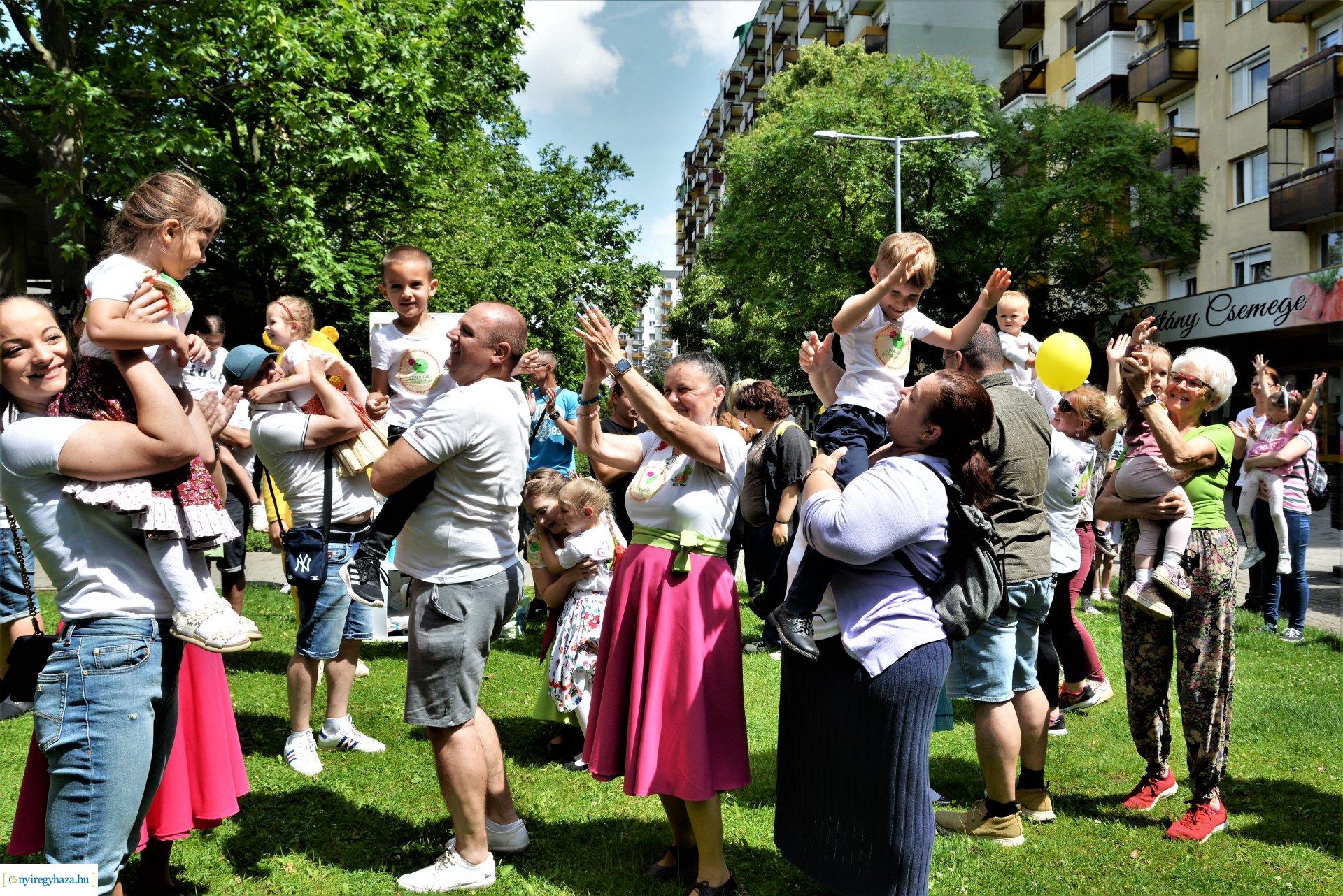 Gyereket a magasba - 2023