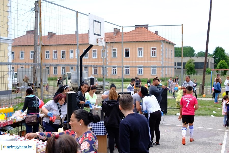 Gyereknap a Huszár telepen