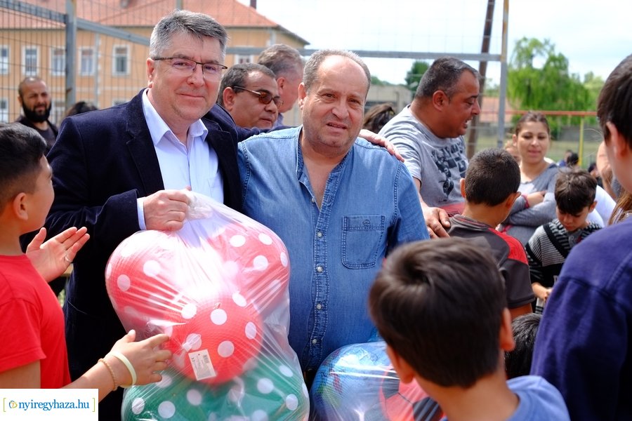 Gyereknap a Huszár telepen