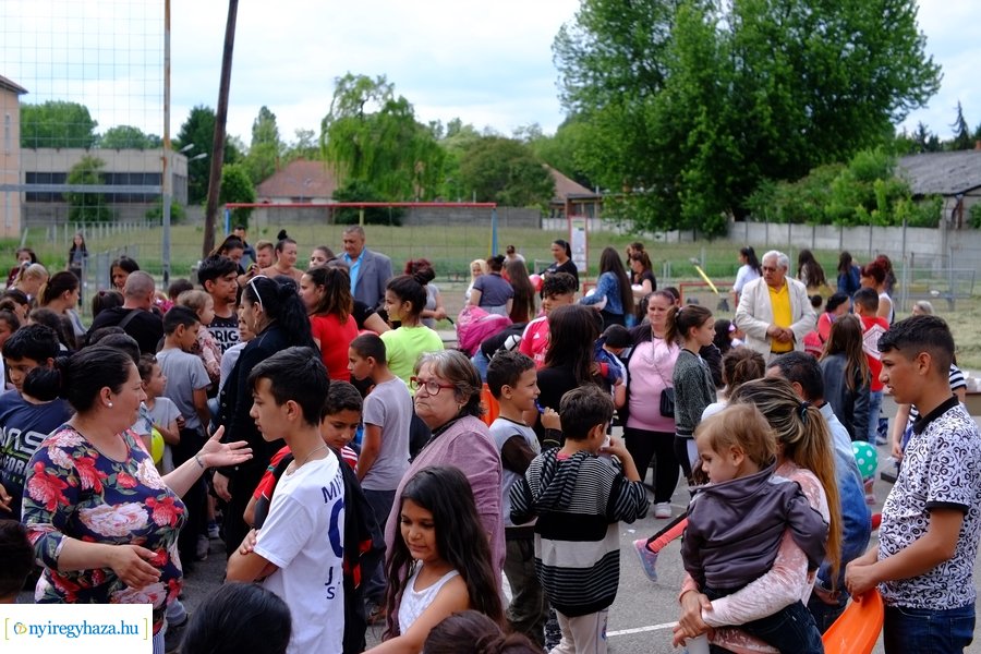 Gyereknap a Huszár telepen