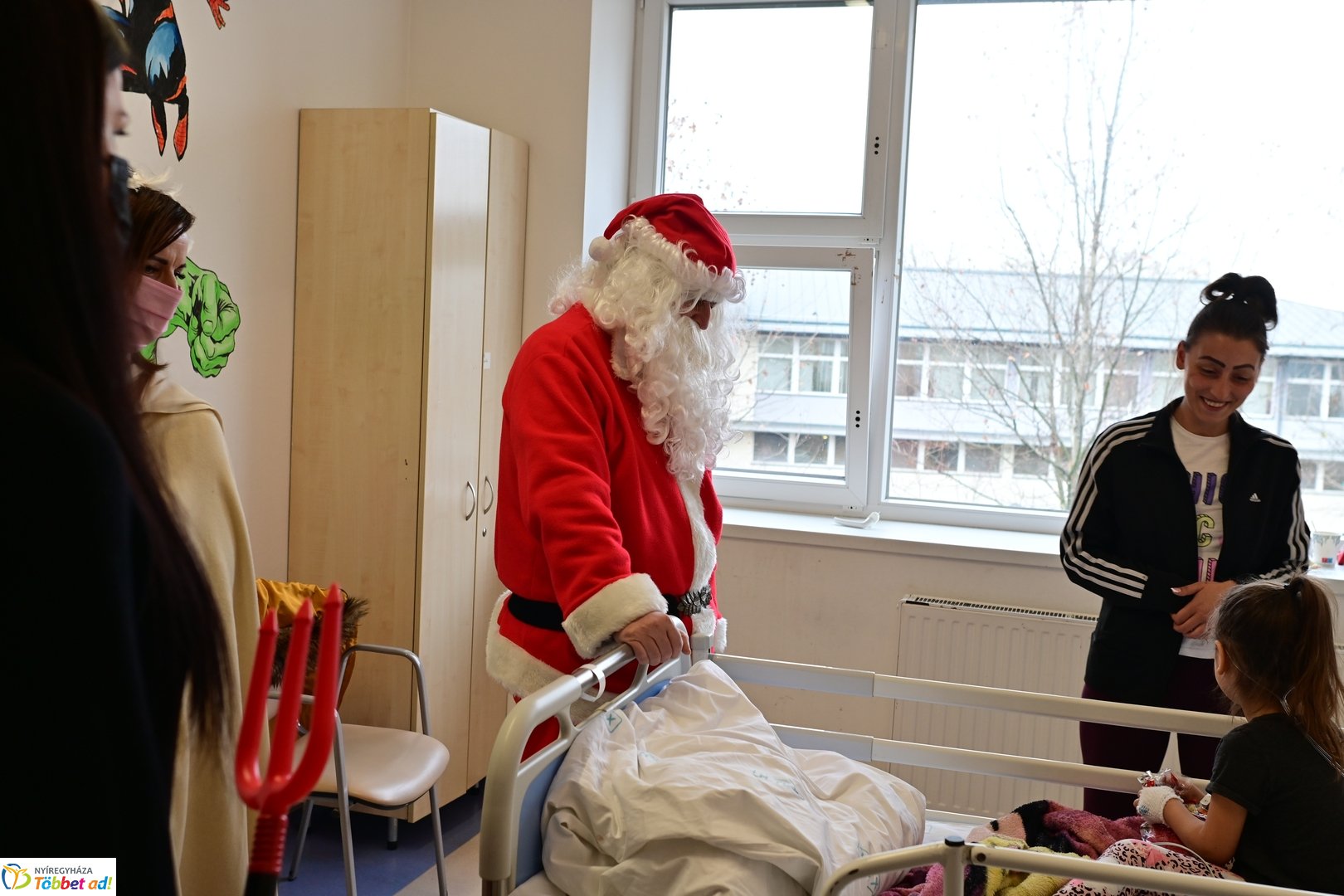 Gyerekosztályra látogatott a Mikulás - 2025