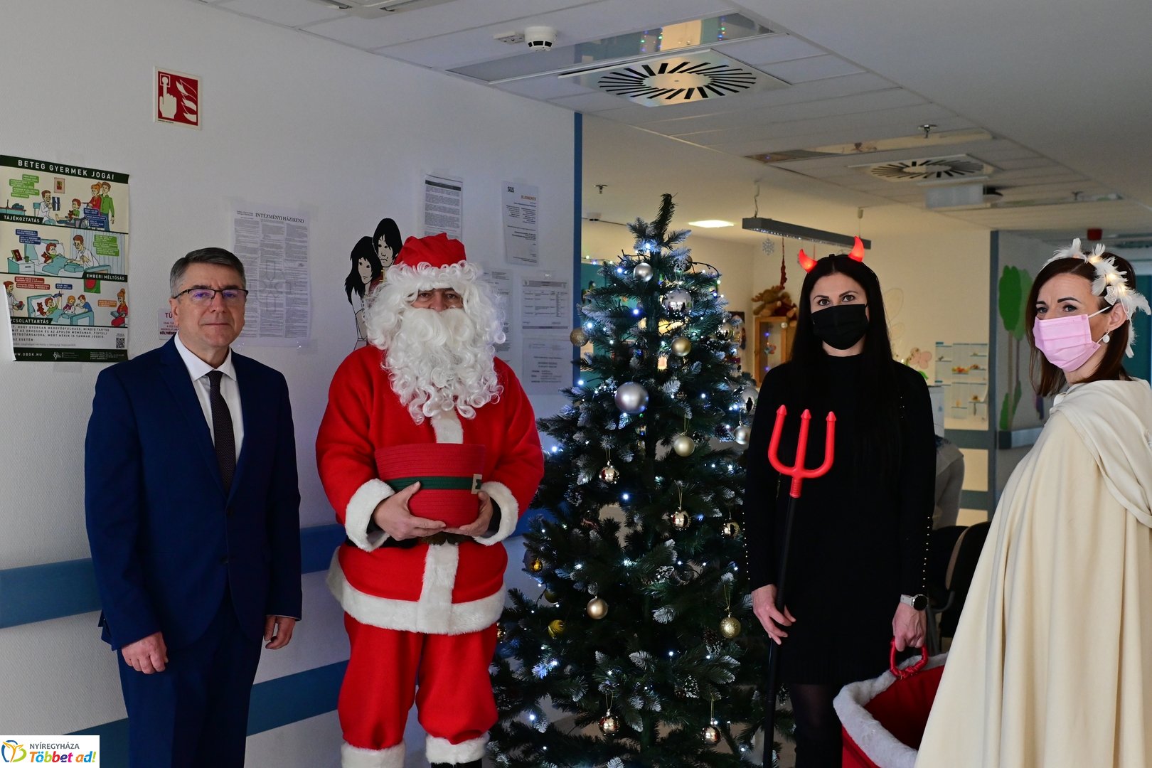 Gyerekosztályra látogatott a Mikulás - 2025