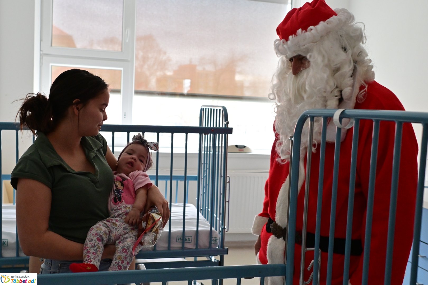 Gyerekosztályra látogatott a Mikulás - 2025