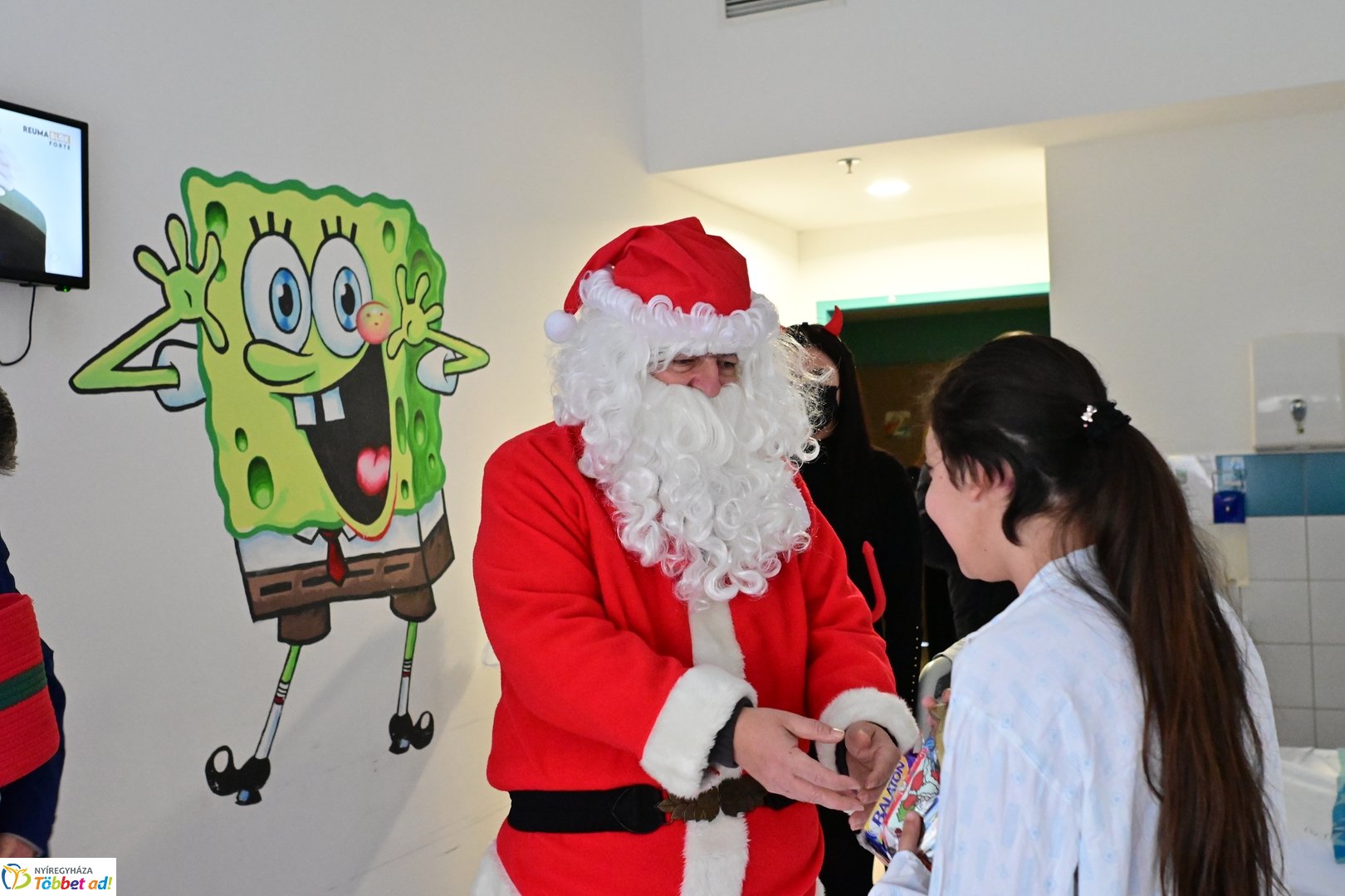 Gyerekosztályra látogatott a Mikulás - 2025