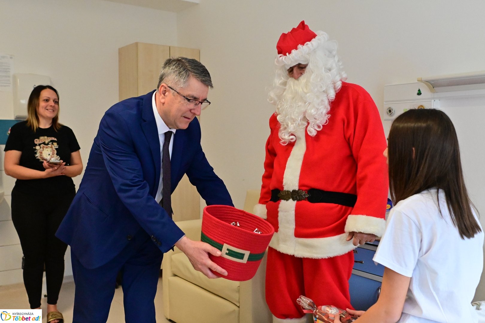 Gyerekosztályra látogatott a Mikulás - 2025
