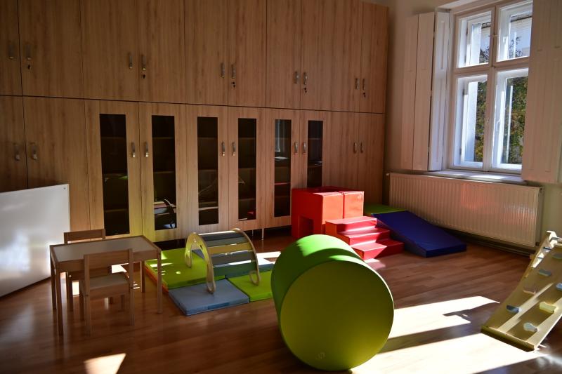 Gyermekfejlesztési tér a Vöröskeresztnél