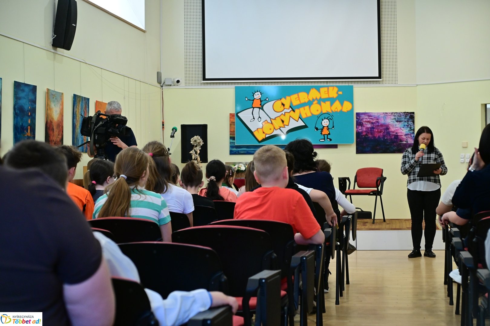 Gyermekkönyvhónap megnyitója a városi könyvtárban 2026