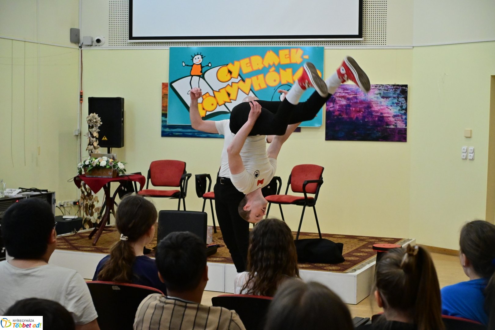 Gyermekkönyvhónap megnyitója a városi könyvtárban 2026