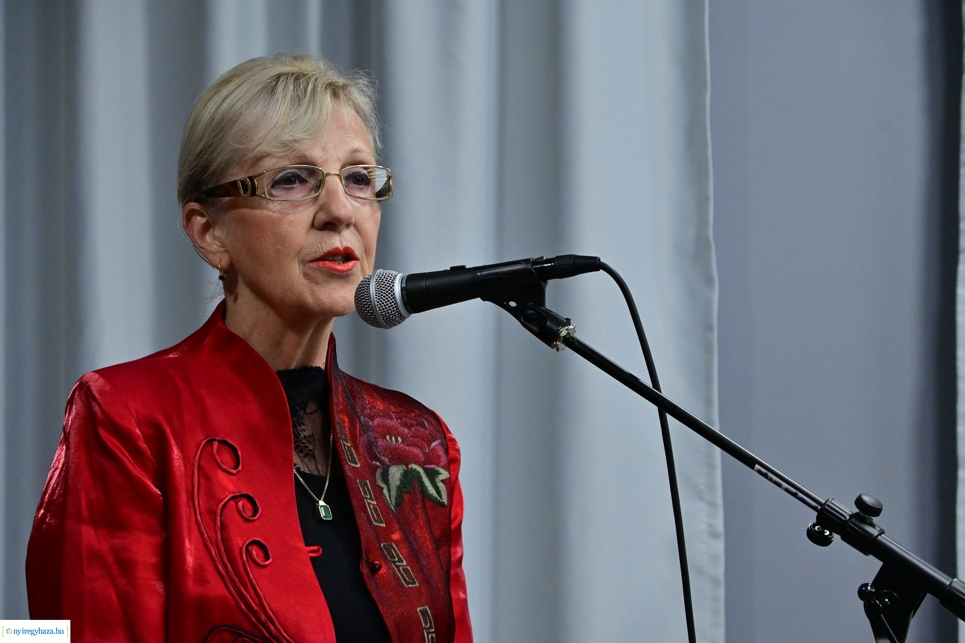 Gyetván Magdolna kiállítása a Kállay Házban