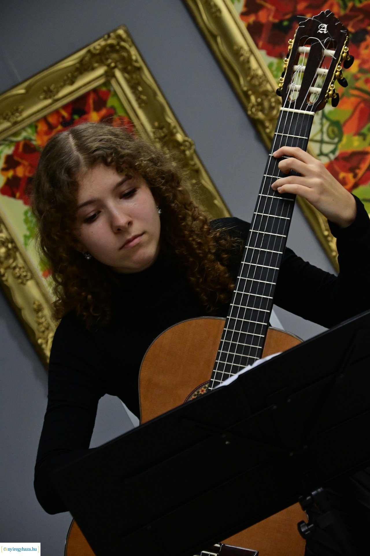 Gyetván Magdolna kiállítása a Kállay Házban